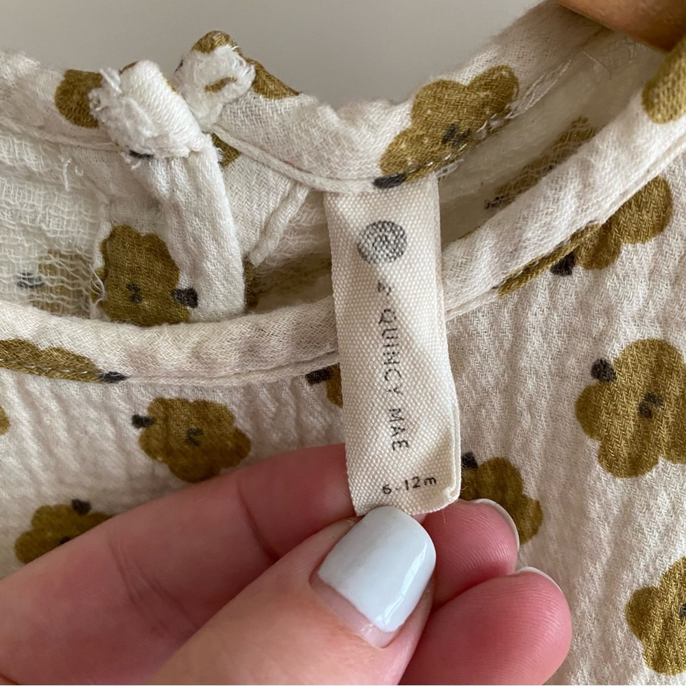 Quincy Mae Floral Rosie Romper in Ditsy Clay Floral Print 6-12m - Picture 12 of 14